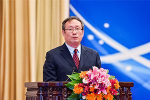中国教育网络电视台青少素质台台长李荐:“心关爱·进百城”幸福大讲堂公益项目主题报告